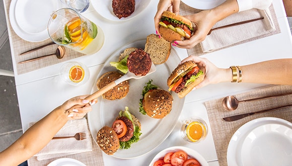 beetroot and bean vegie burgers recipe